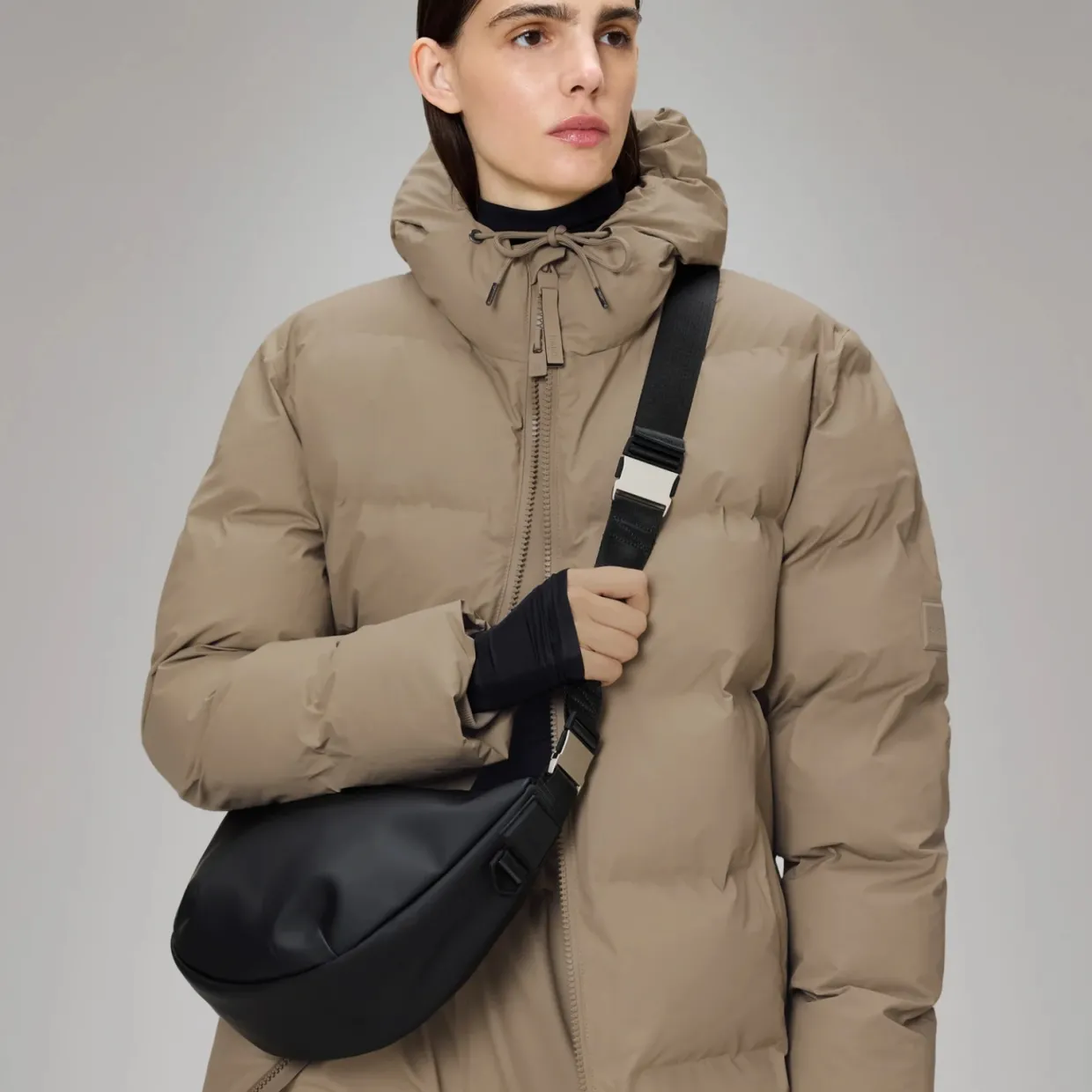 Axelväska Valera Small Black