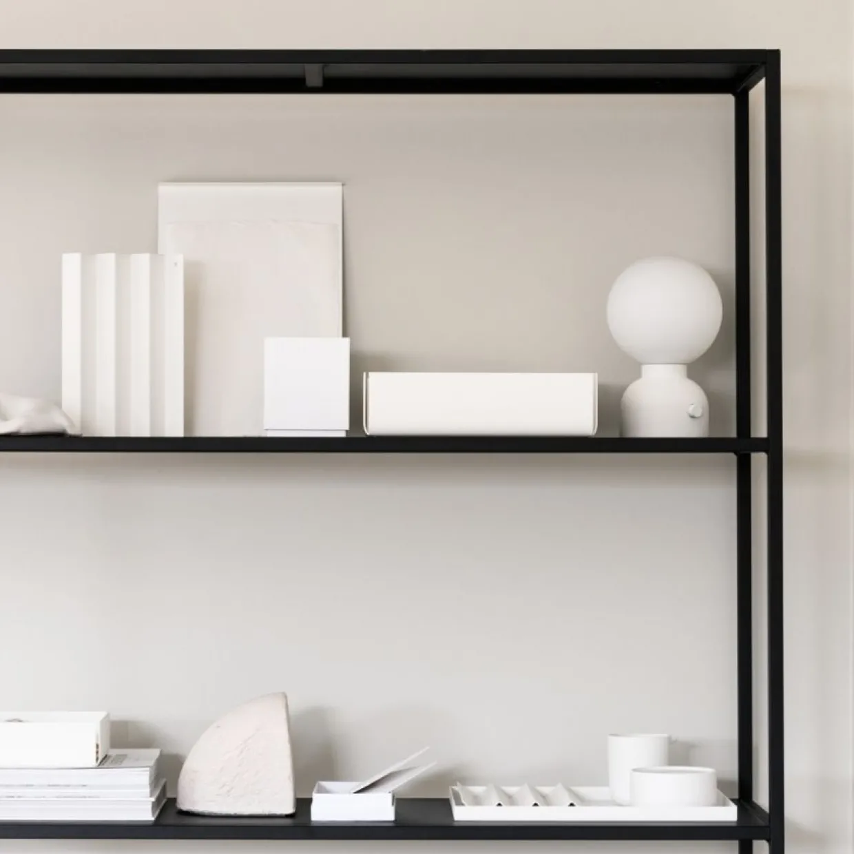 Bordslampa Pluggie Vit