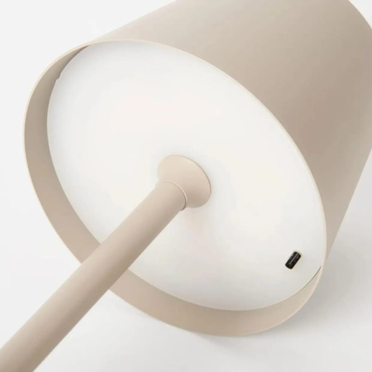 Bordslampa Uppladningsbar ELSA Beige