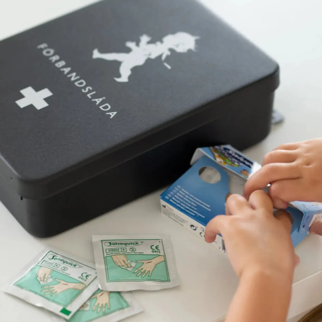 Förbandslåda / Medicinskåp, Svart