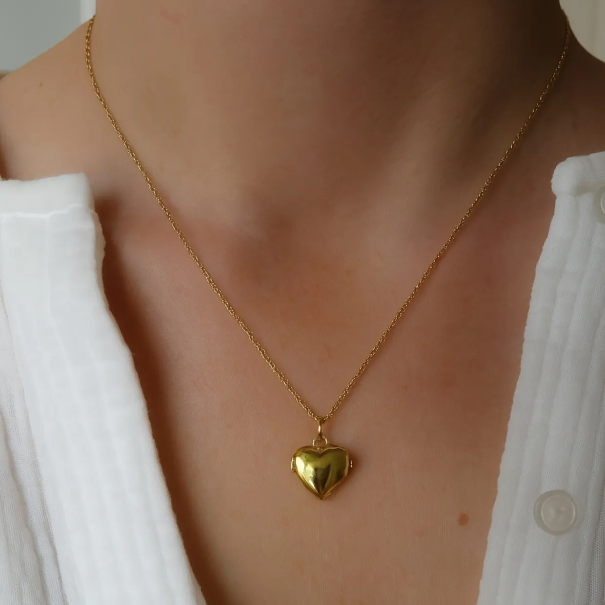 Halsband Hjärta medaljong guld