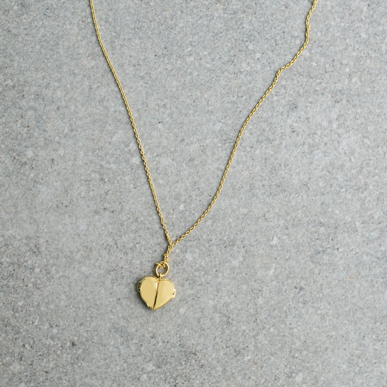 Halsband Hjärta medaljong guld