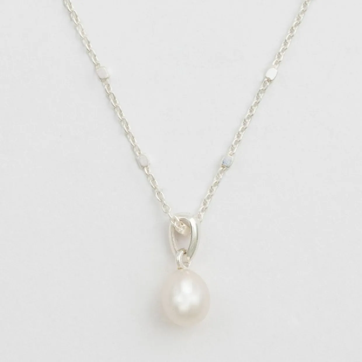 Halsband Treasure Single Pearl Silver