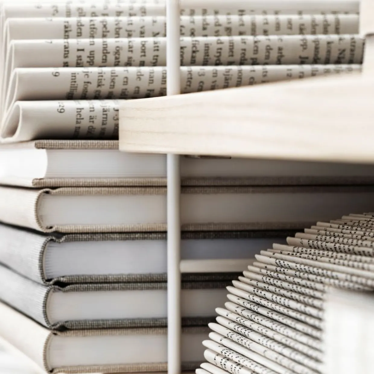 Hylla Pocket String ask/vit