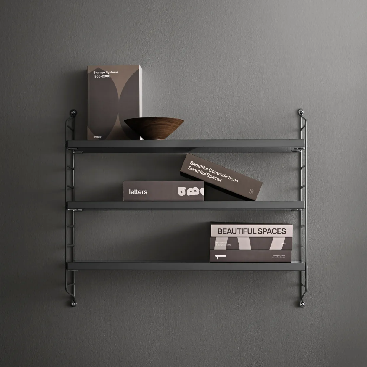 Hylla Pocket String Mörkgrå