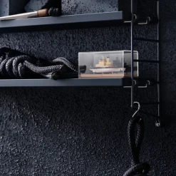 Hylla Pocket String Nybroblå