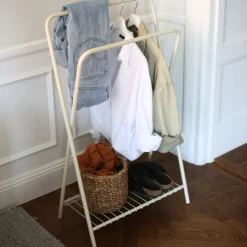 Klädställning Repo Beige