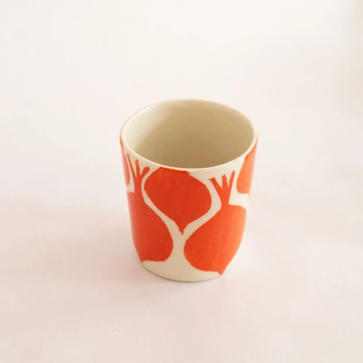 Kopp liten rödbetor röd