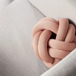 Kudde Knot dusty pink