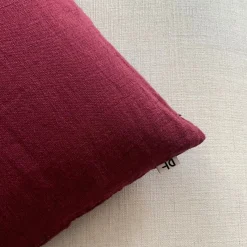 Kuddfodral Lino 50x50 Vinröd