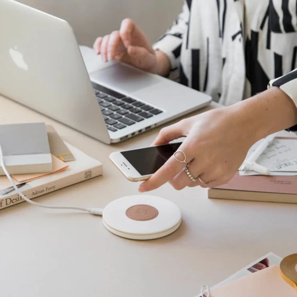 Laddningsplatta wiCHARGE II Qi Vit