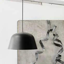 Lampa Ambit 25 svart