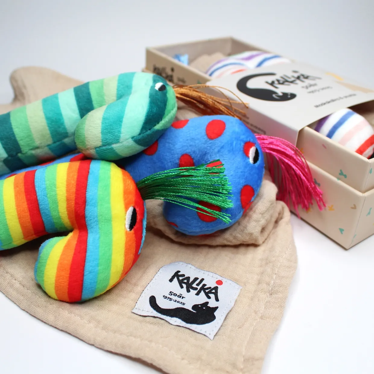 Maskskallra och Snutte Vit pastell ränder