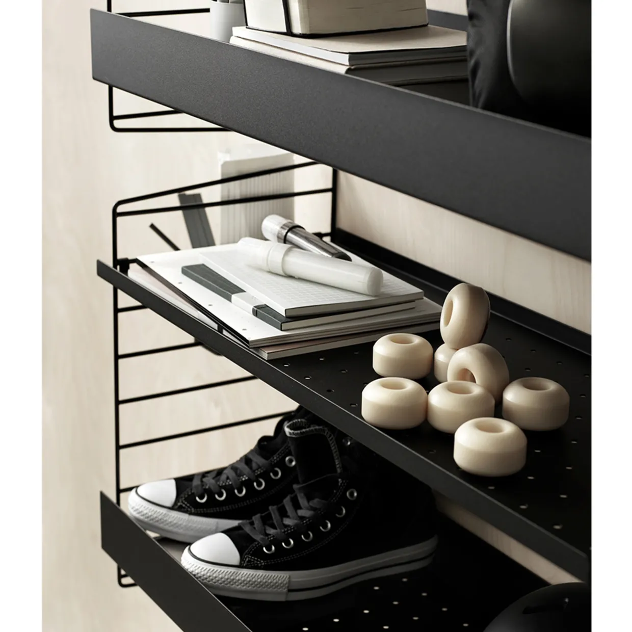 Metallhyllplan Hög 58x20 svart