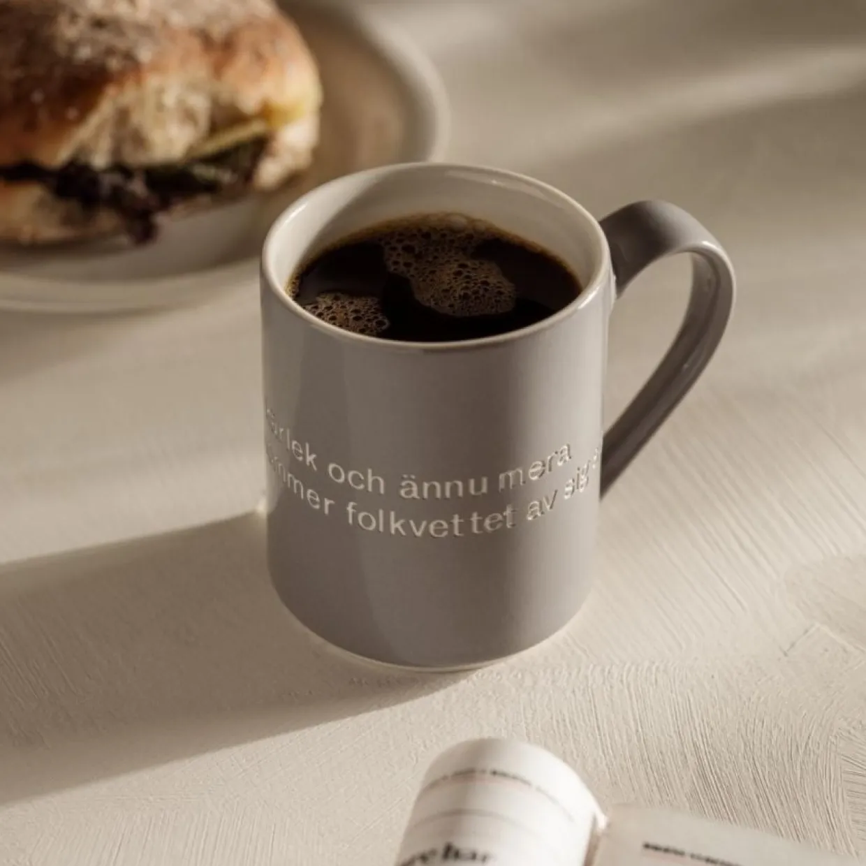 Mugg Astrid Kärlek grå