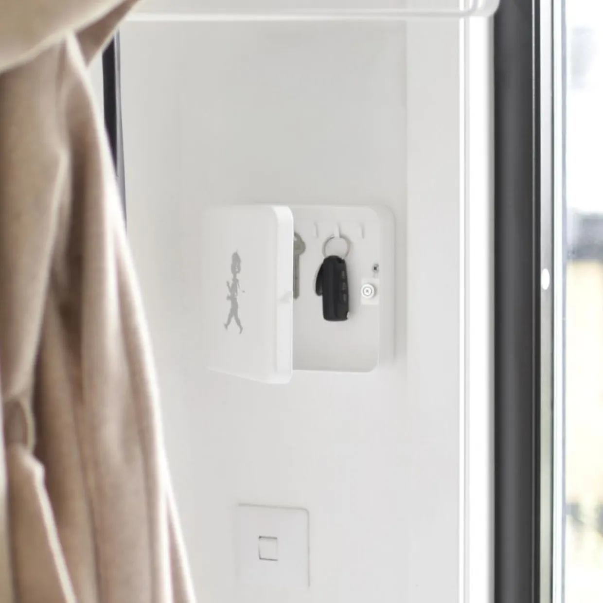 Nyckelskåp Solstickan vit