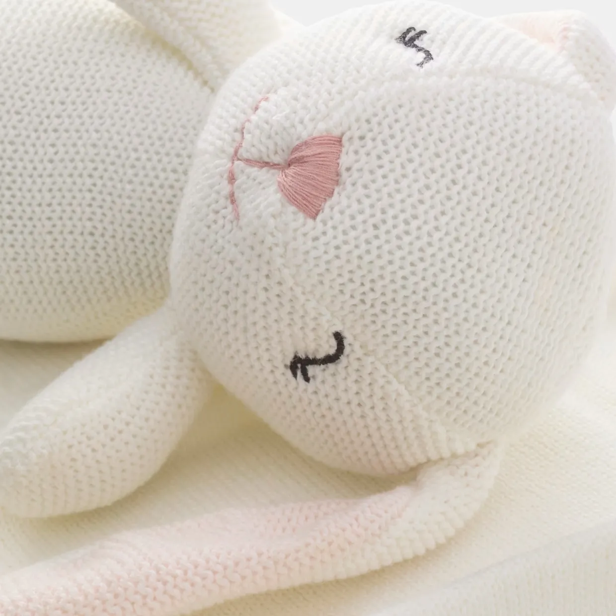 Presentbox Olivia Kanin Vit