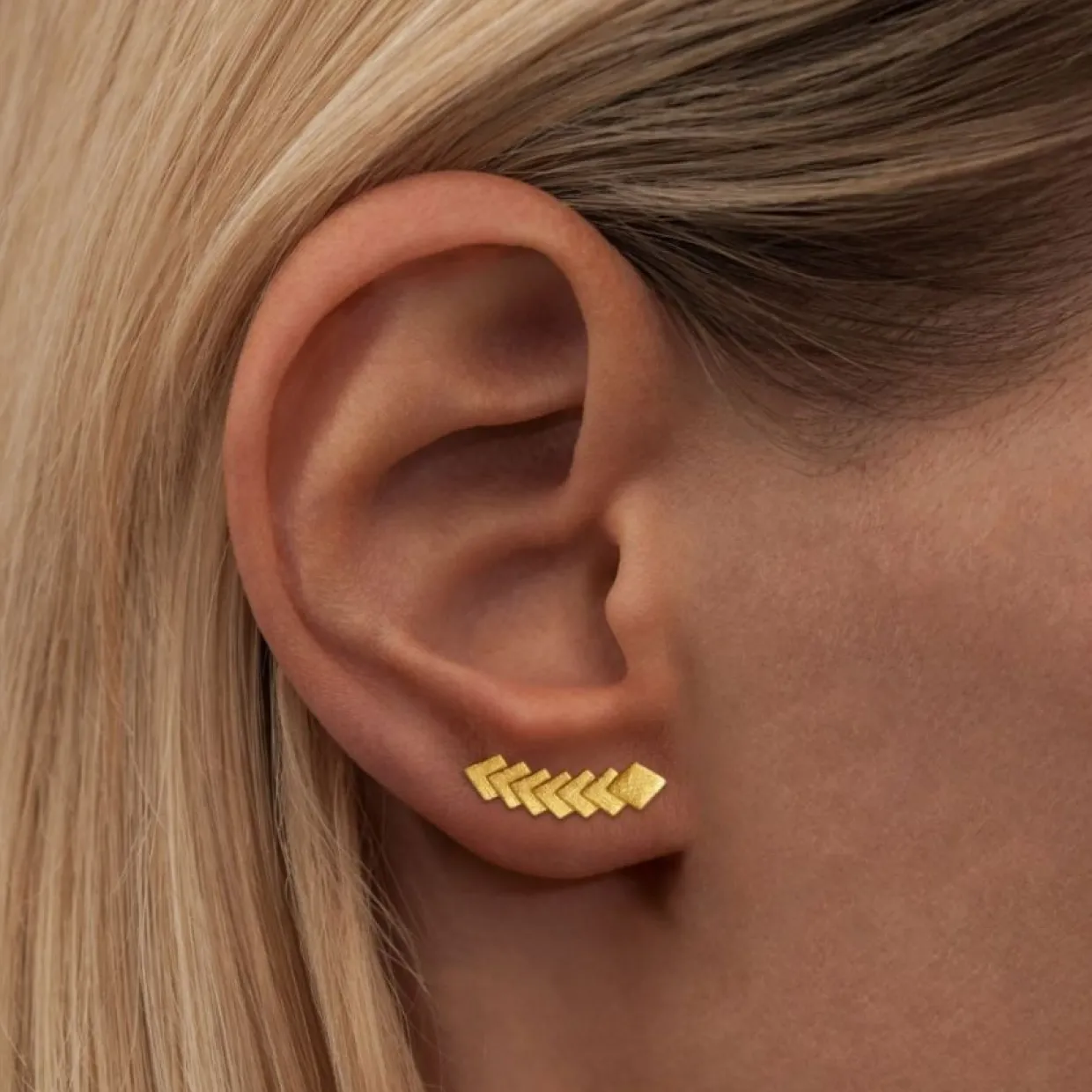 Örhänge Domino 7 guld 1 st