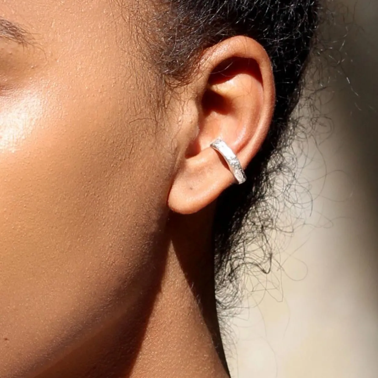 Örhänge earcuff smält större