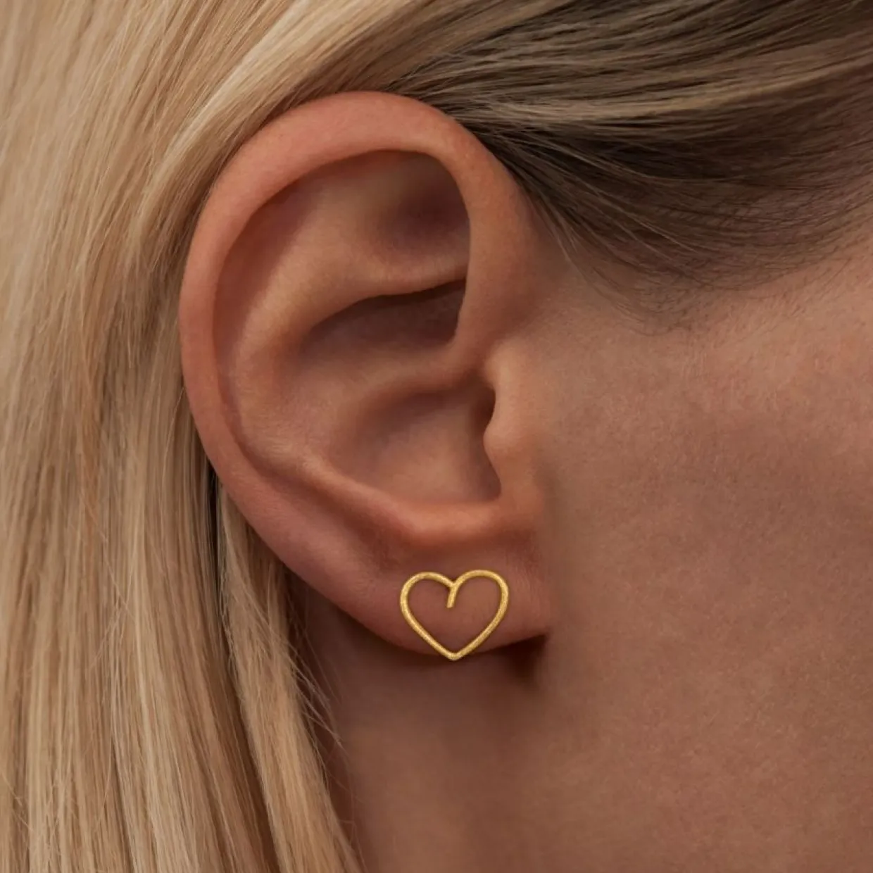 Örhänge Happy Heart 1 st guld