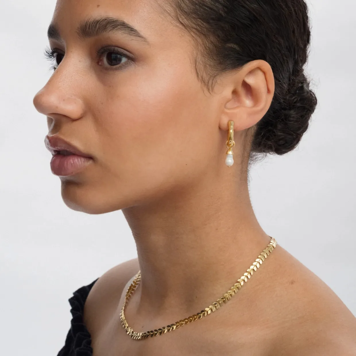 Örhänge Mary Short Single Guld