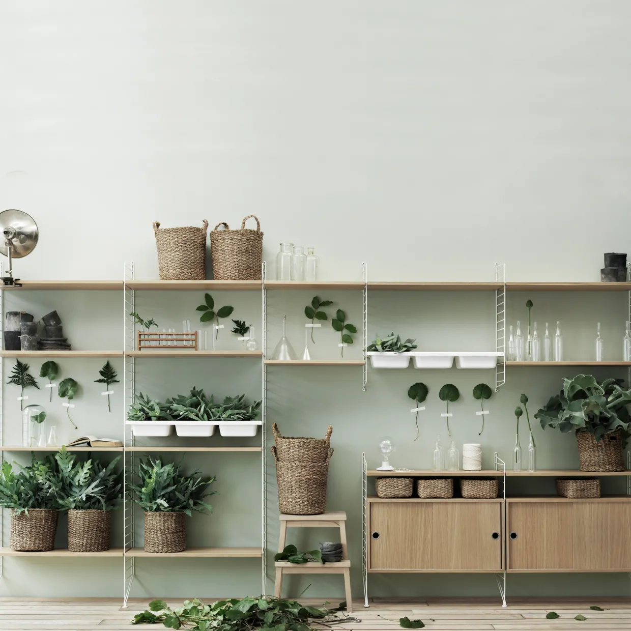 Skåp m skjutdörrar 78x30x42 ek