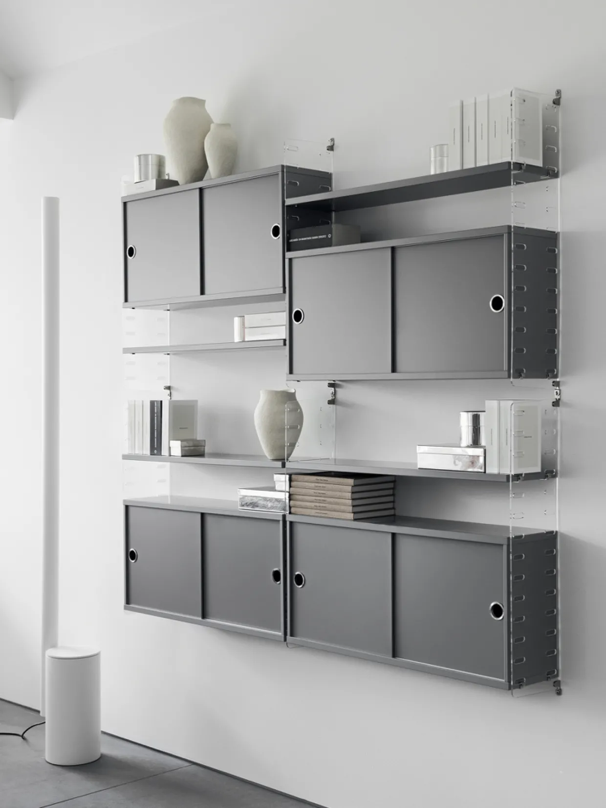 Skåp m skjutdörrar 78x20x37 grå