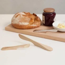 Smörkniv stående Bokträ