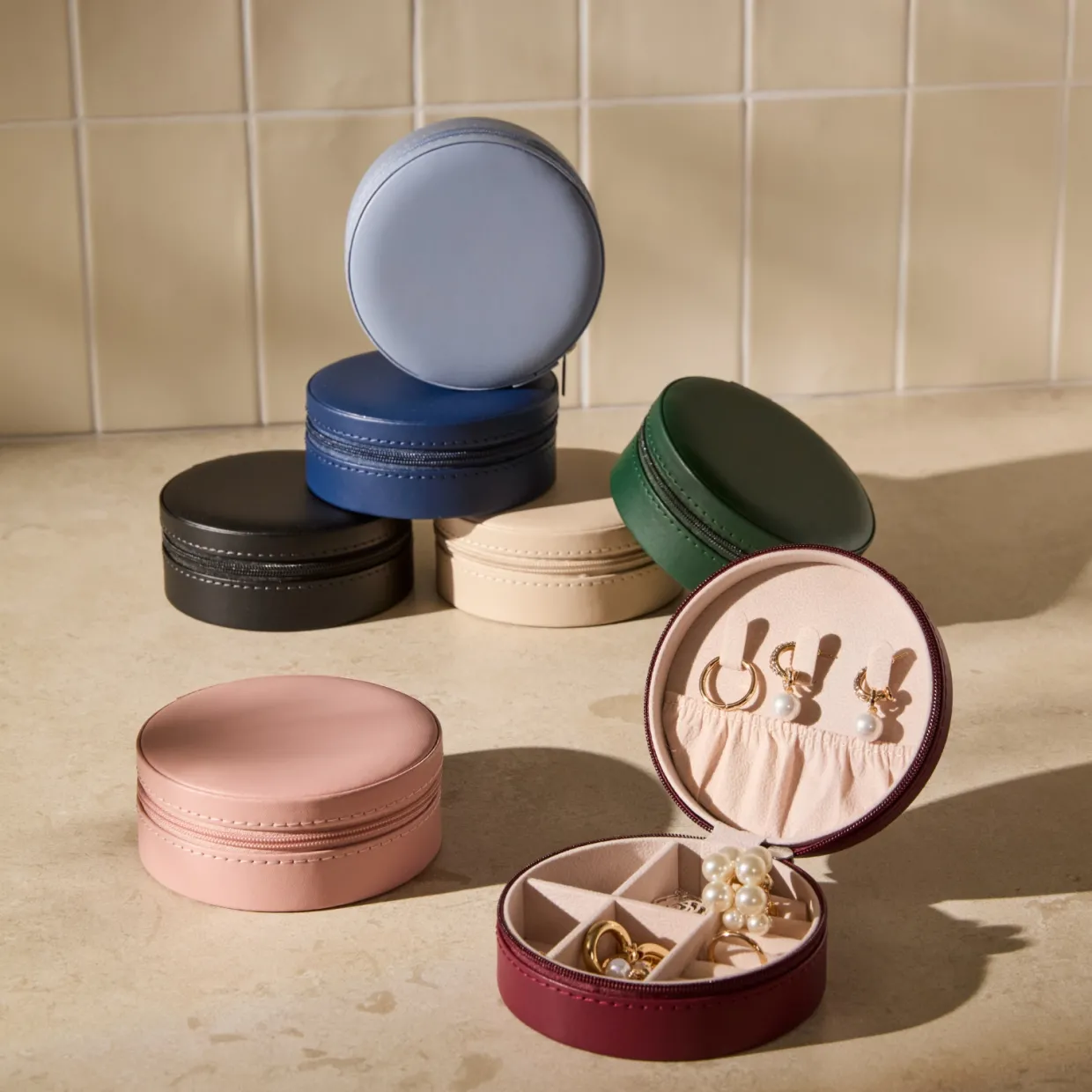 Smyckesskrin Jackie rund svart