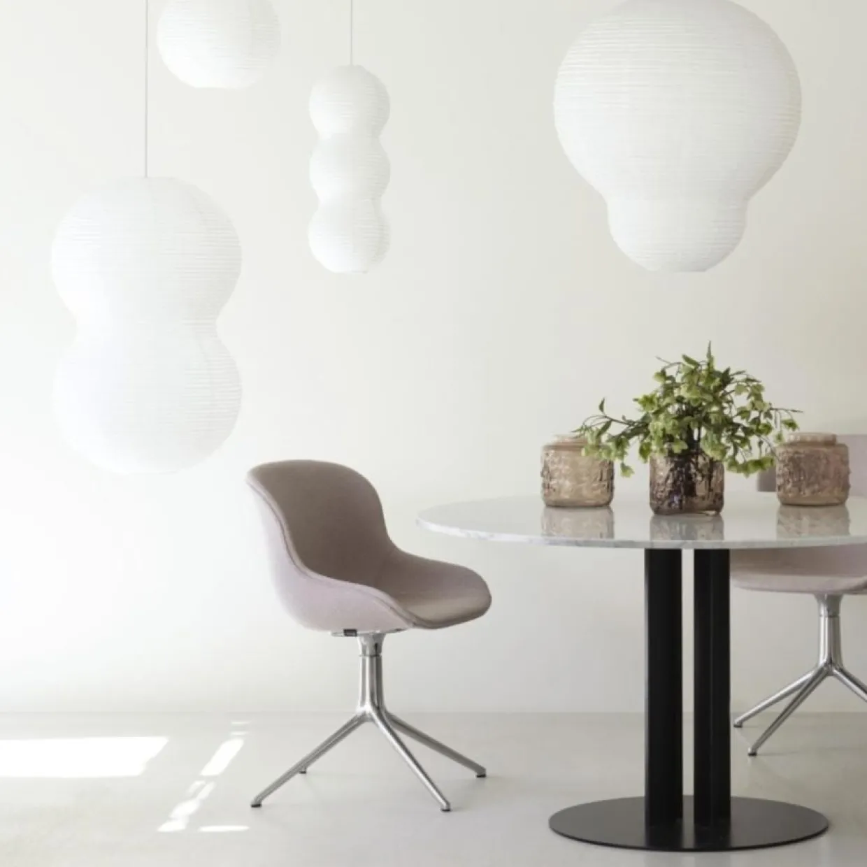 Taklampa Puff Twist vit