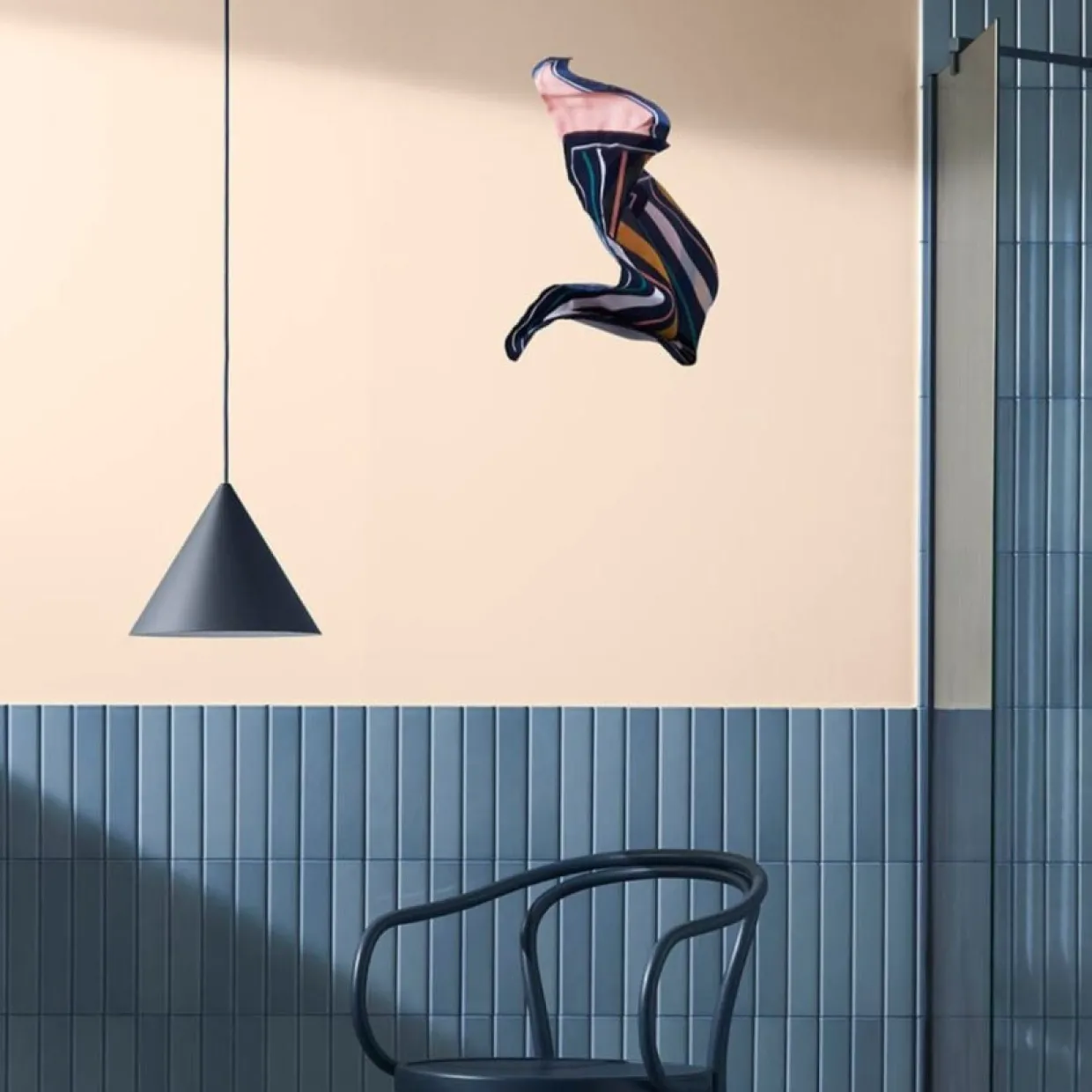 Taklampa Toniton Cone 30cm Blå