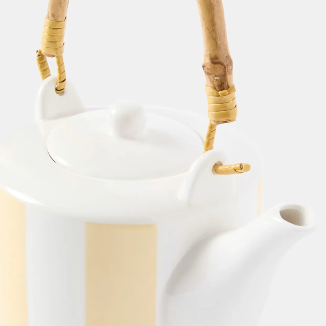 Tekanna med bambuhandtag 1,2 L