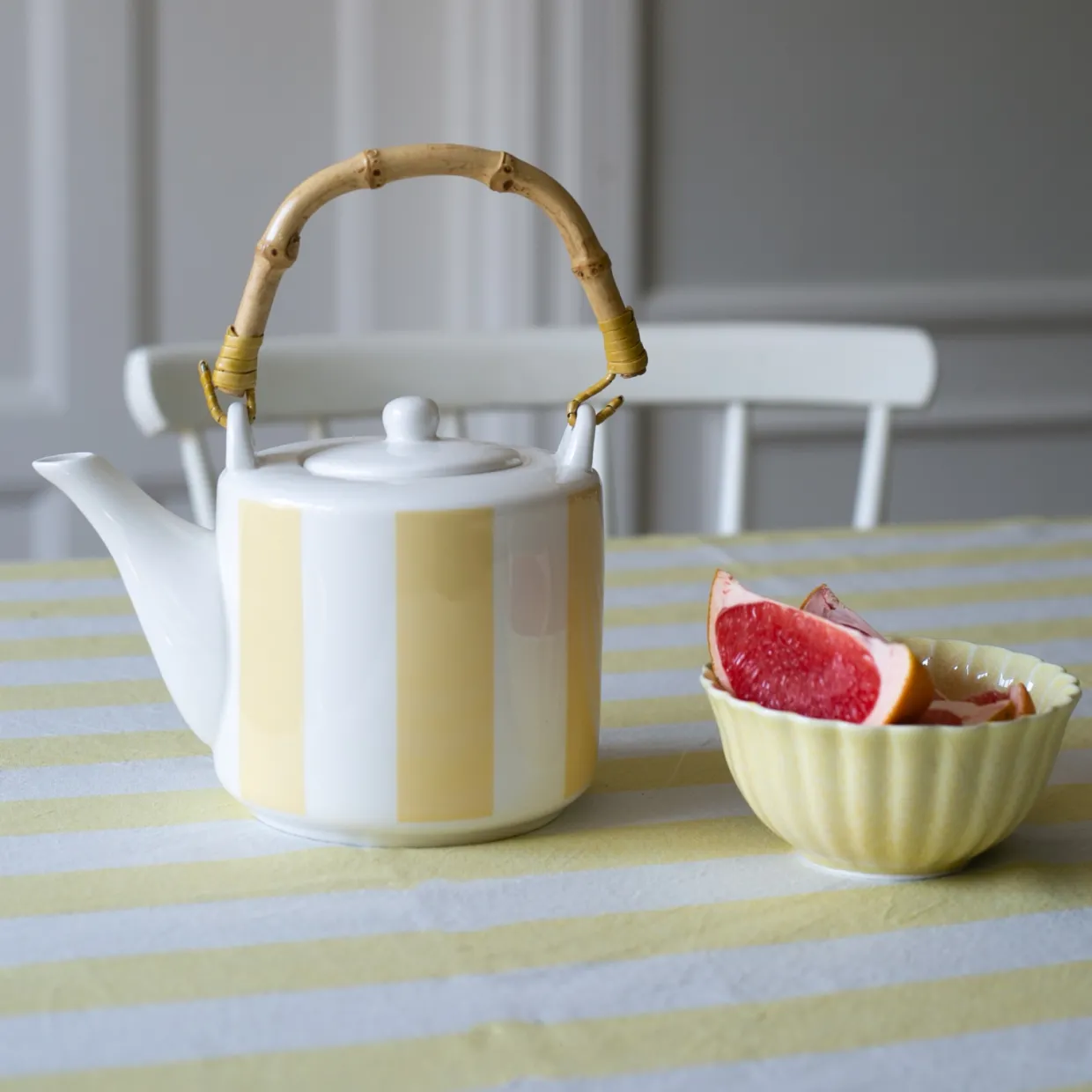 Tekanna med bambuhandtag 1,2 L