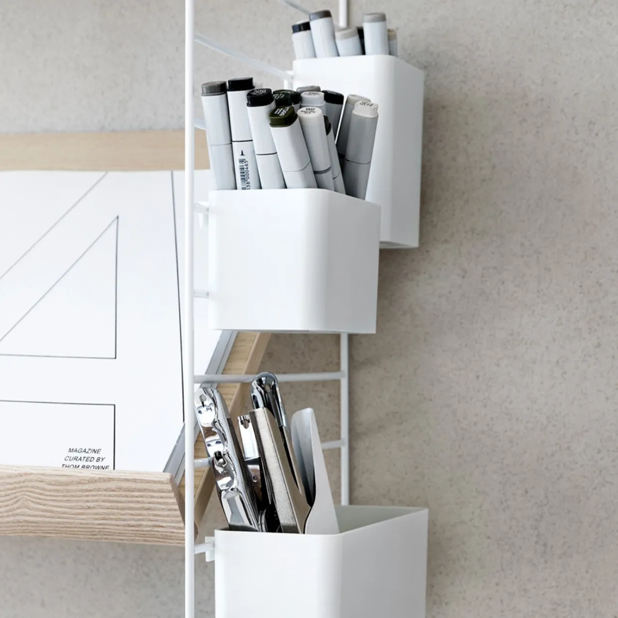 Tidskriftssamlare vit