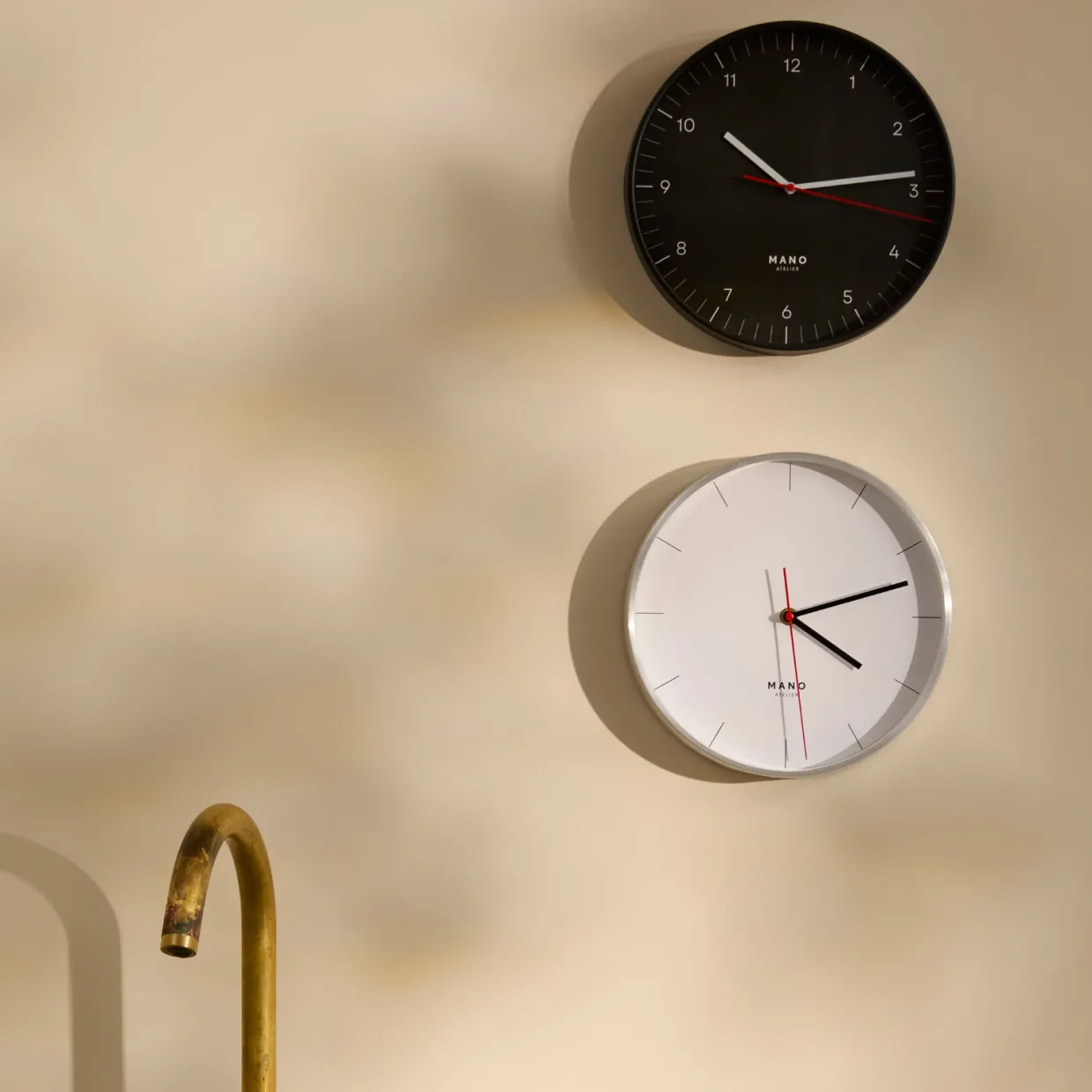 Väggklocka Mano 15 cm Krom