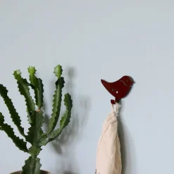 Väggkrok Domherre Röd